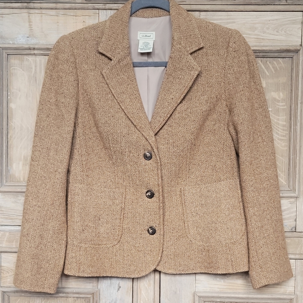 L.L. Bean Women's Camel Harringbone Blazer. Wool Blend